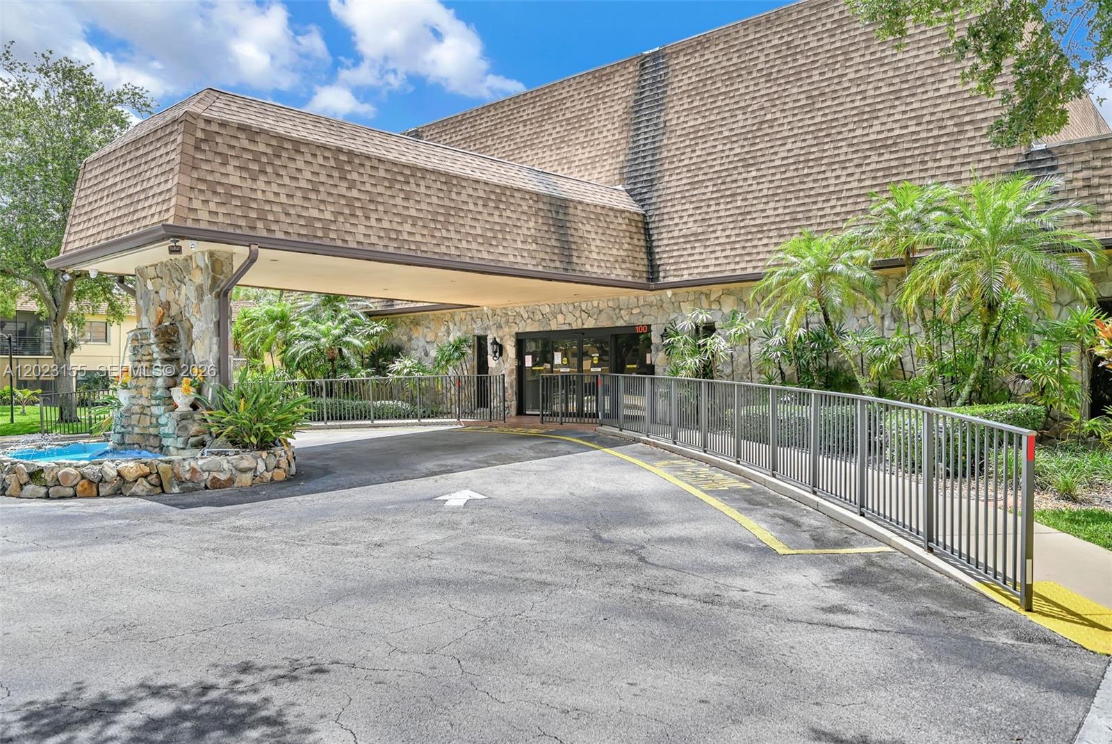 VILLAS AT CARRIAGE HILLS - Residential