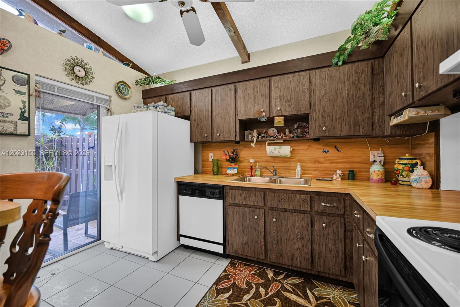 VILLAS AT CARRIAGE HILLS - Residential