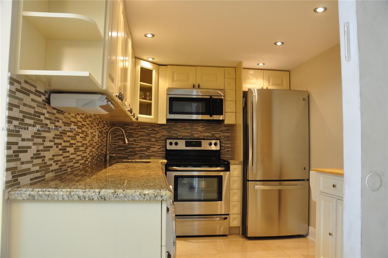 3701 N Country Club Dr 204