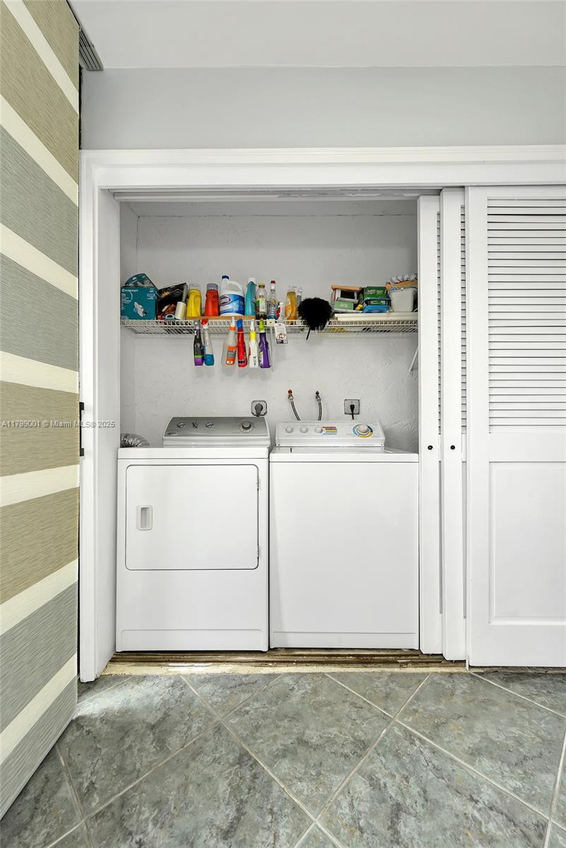 APPLEWOOD VILLAGE I-D CON - Residential