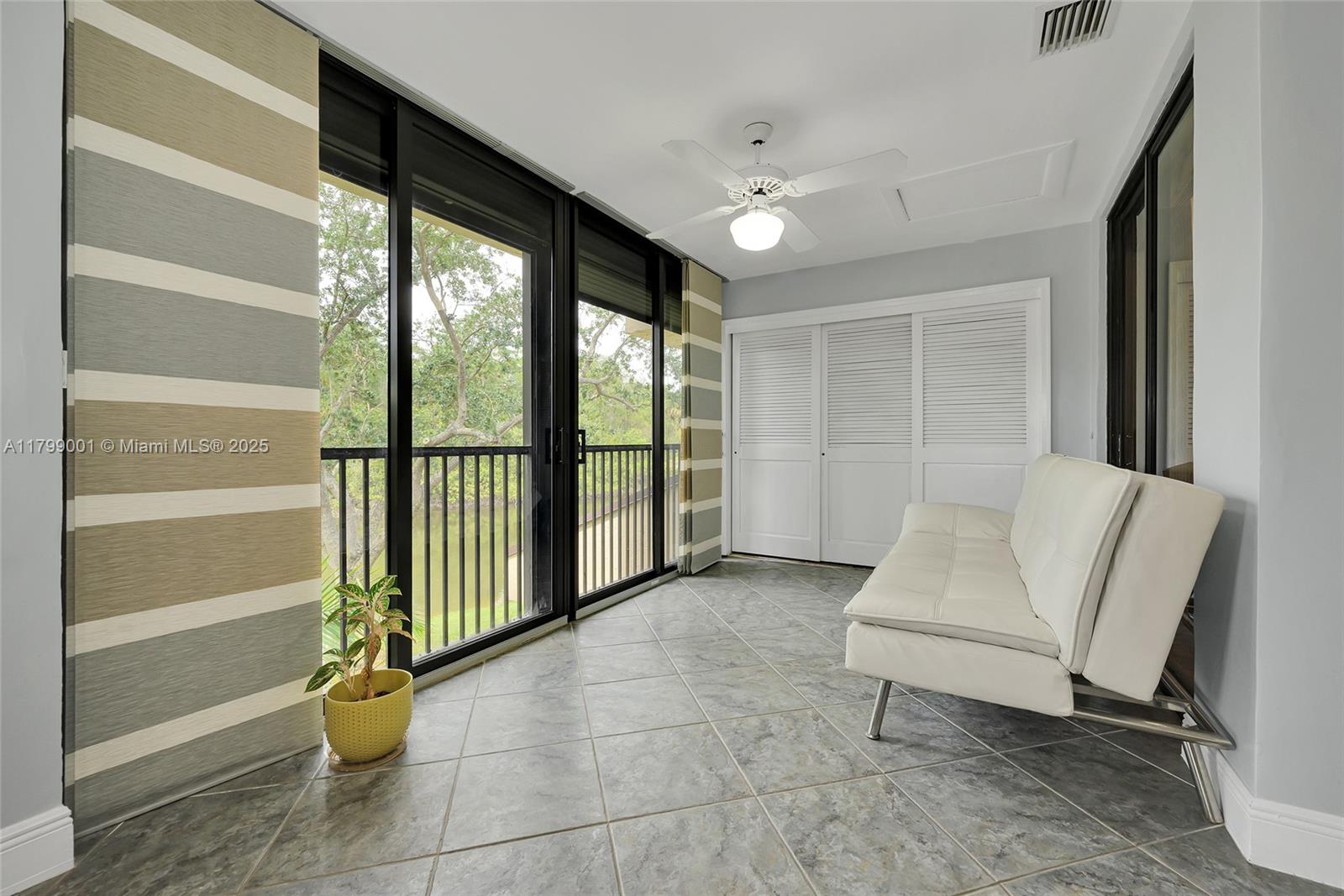 APPLEWOOD VILLAGE I-D CON - Residential