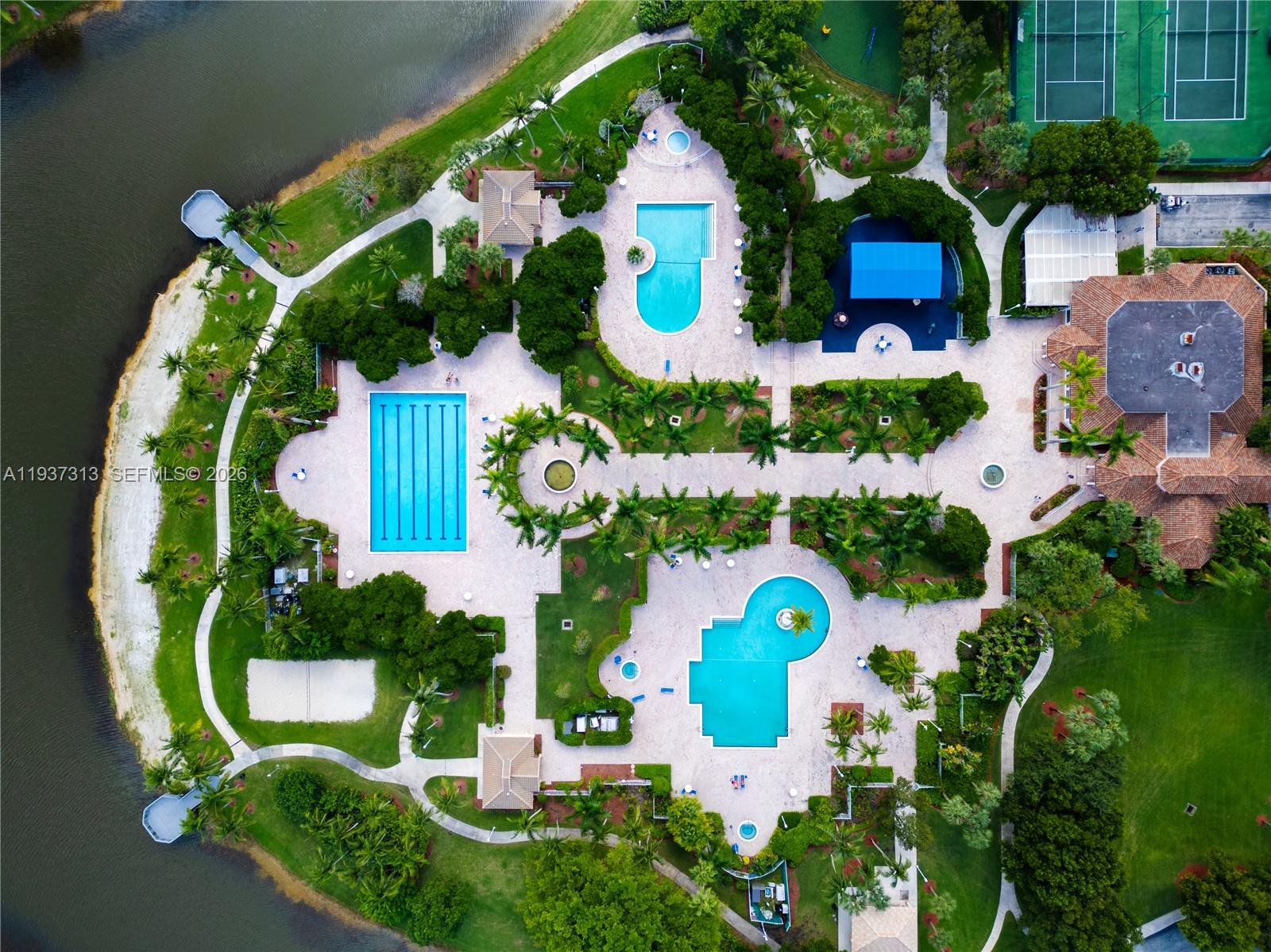 PEMBROKE ISLES IV - Residential