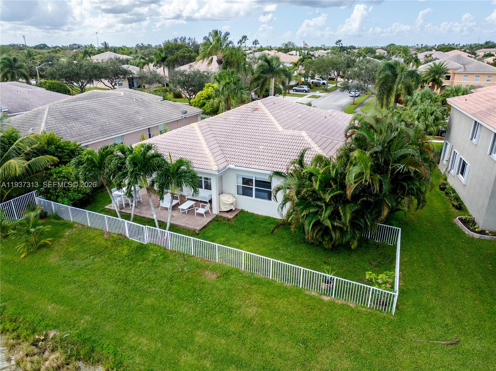 PEMBROKE ISLES IV - Residential