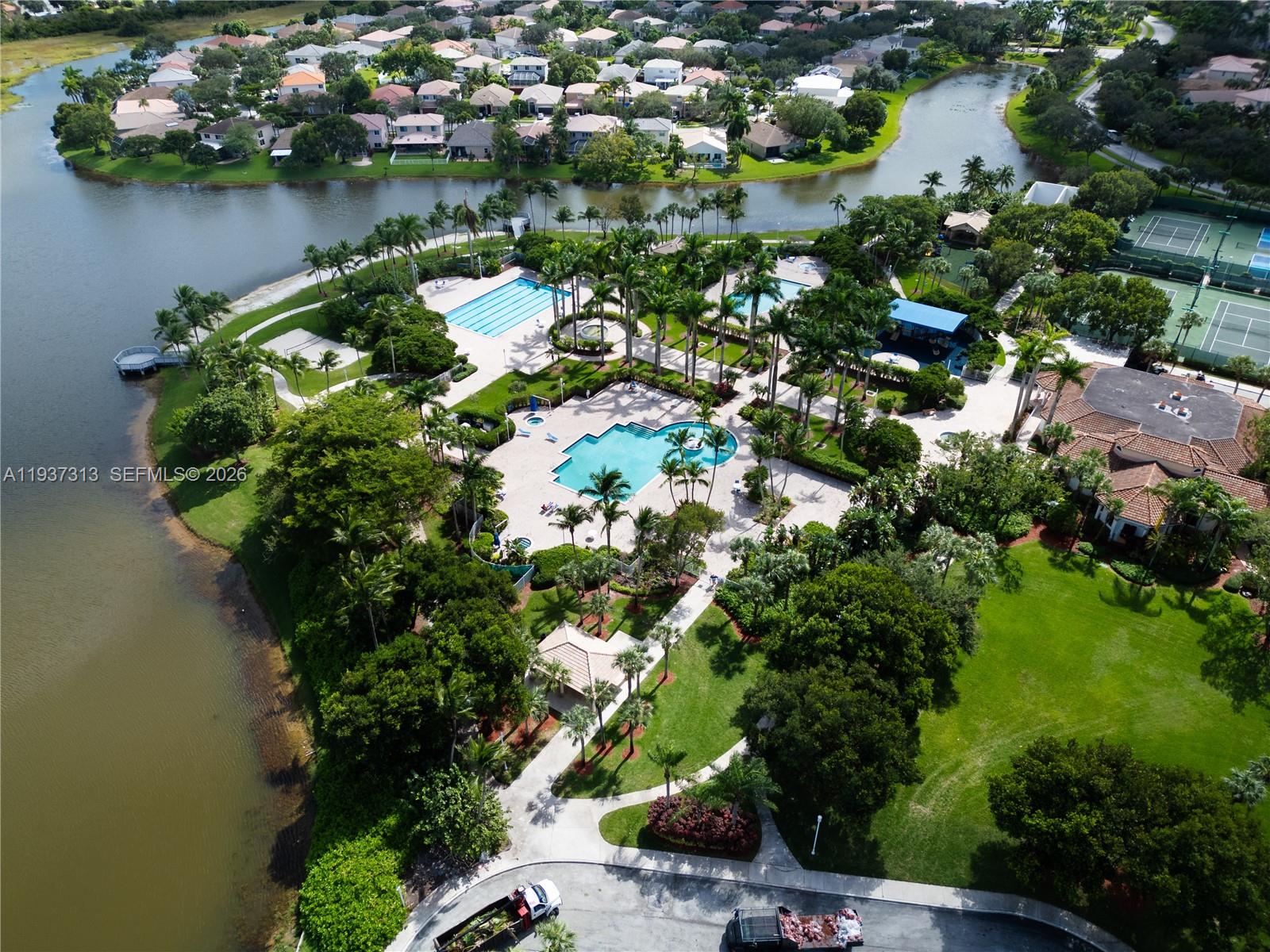 PEMBROKE ISLES IV - Residential