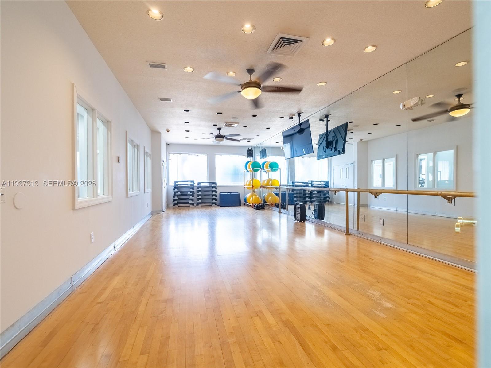 PEMBROKE ISLES IV - Residential