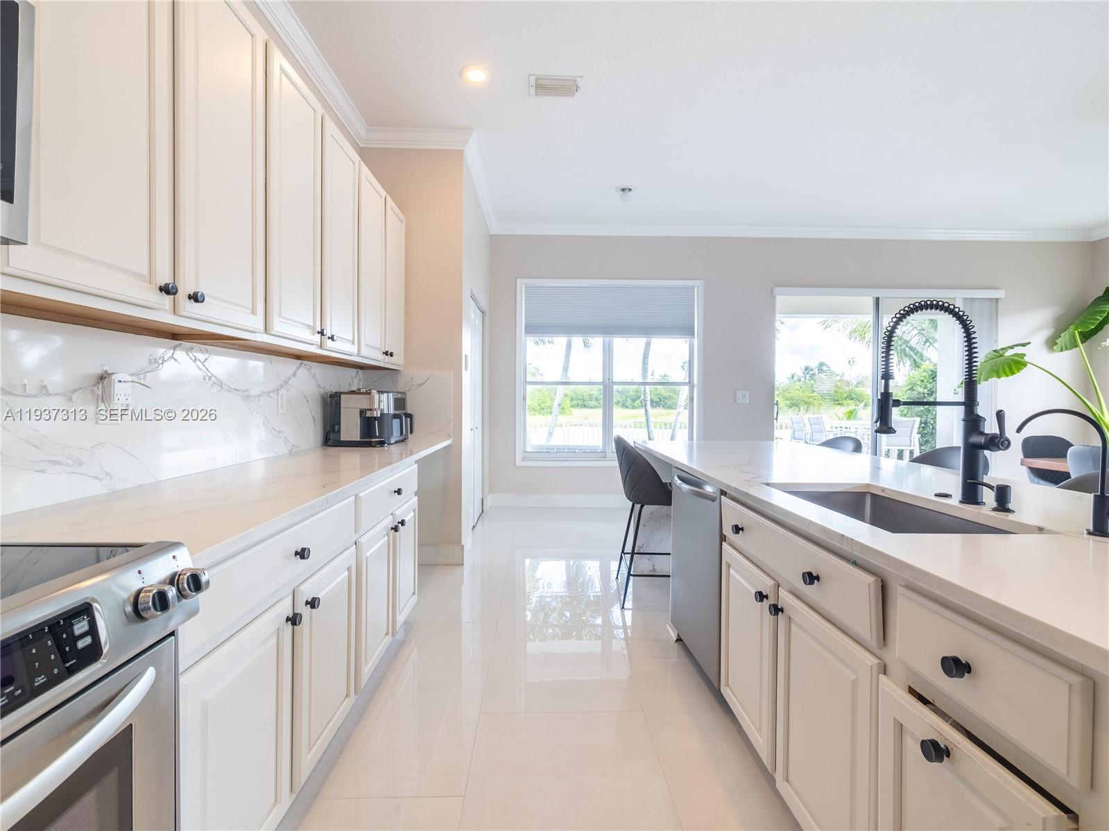 PEMBROKE ISLES IV - Residential