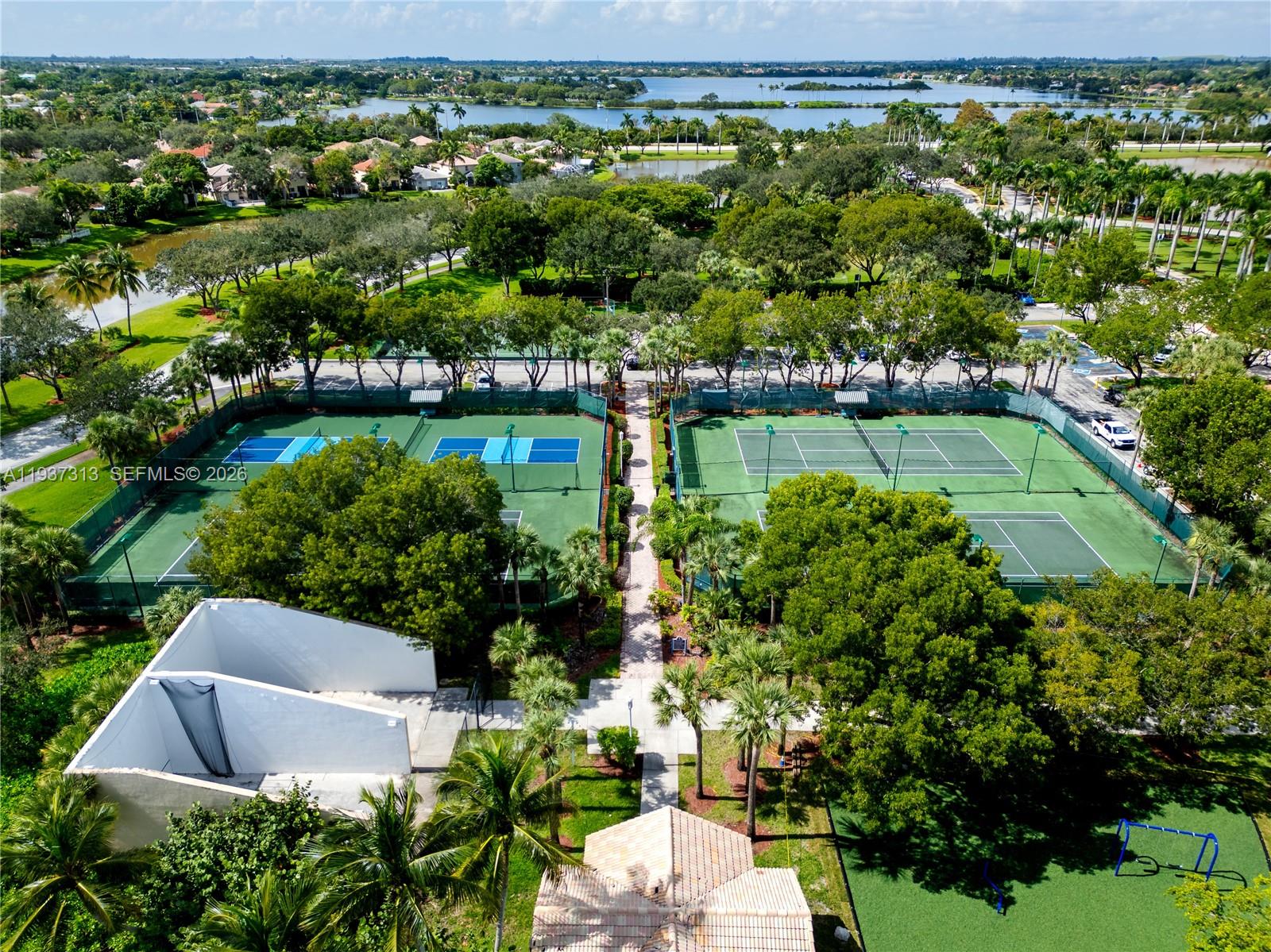 PEMBROKE ISLES IV - Residential