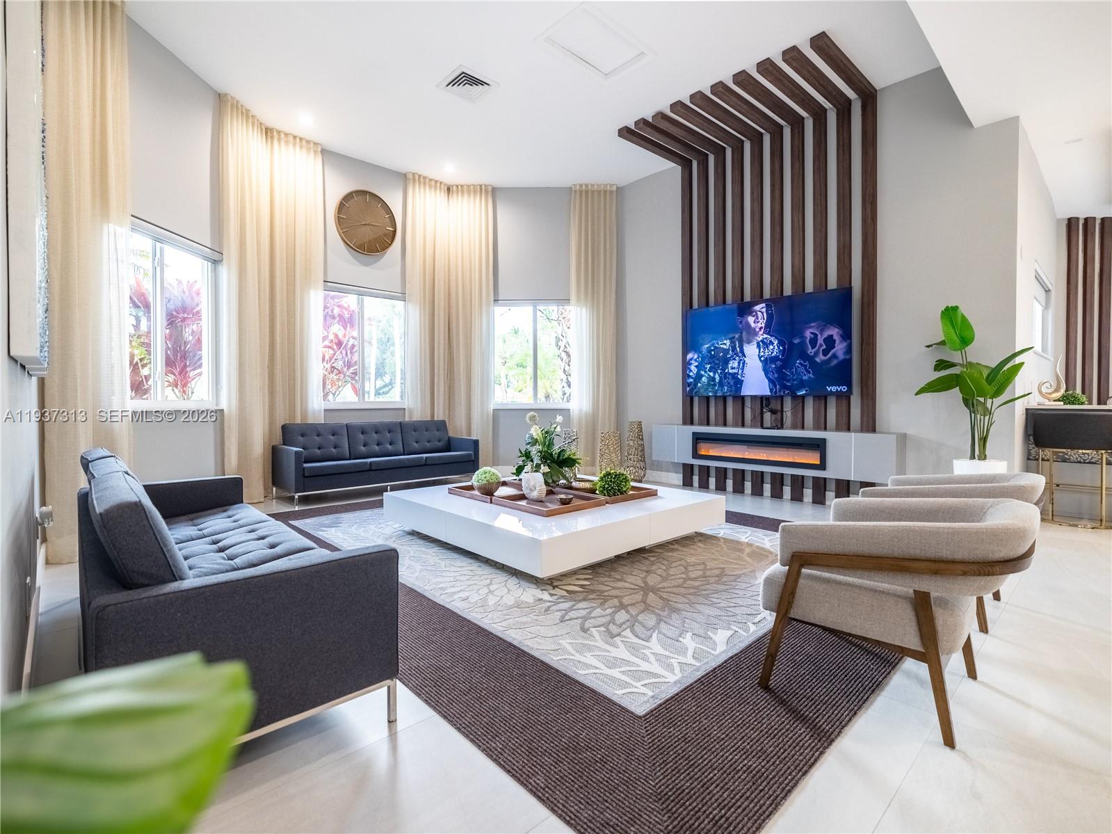 PEMBROKE ISLES IV - Residential