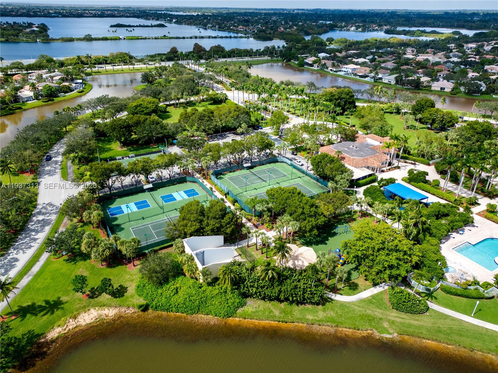 PEMBROKE ISLES IV - Residential