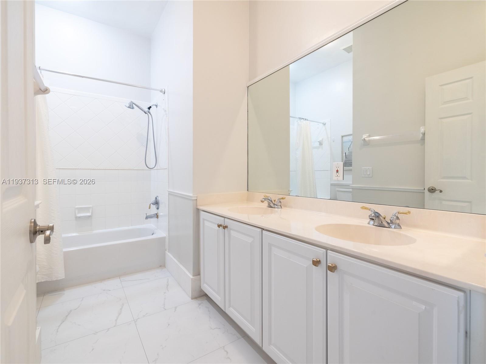 PEMBROKE ISLES IV - Residential