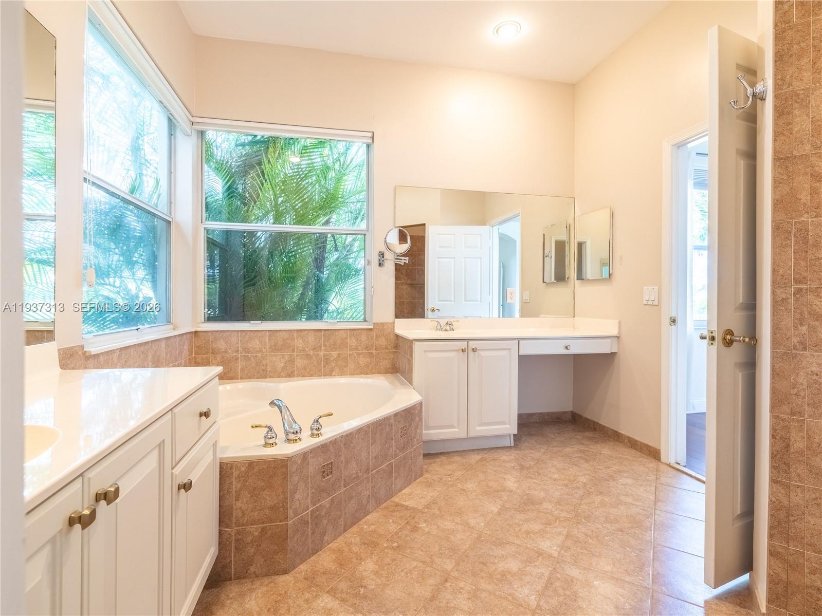 PEMBROKE ISLES IV - Residential