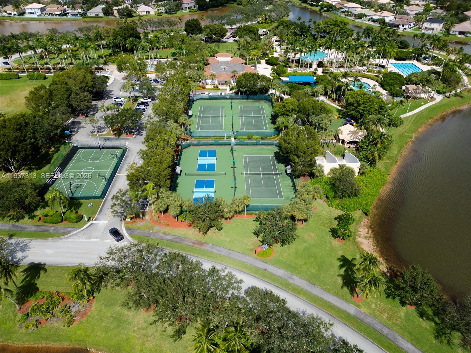 PEMBROKE ISLES IV - Residential