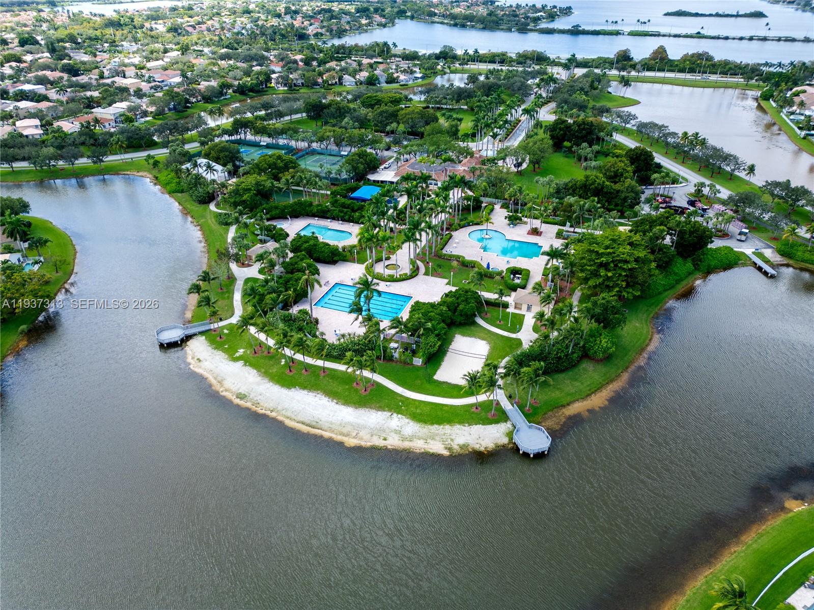 PEMBROKE ISLES IV - Residential