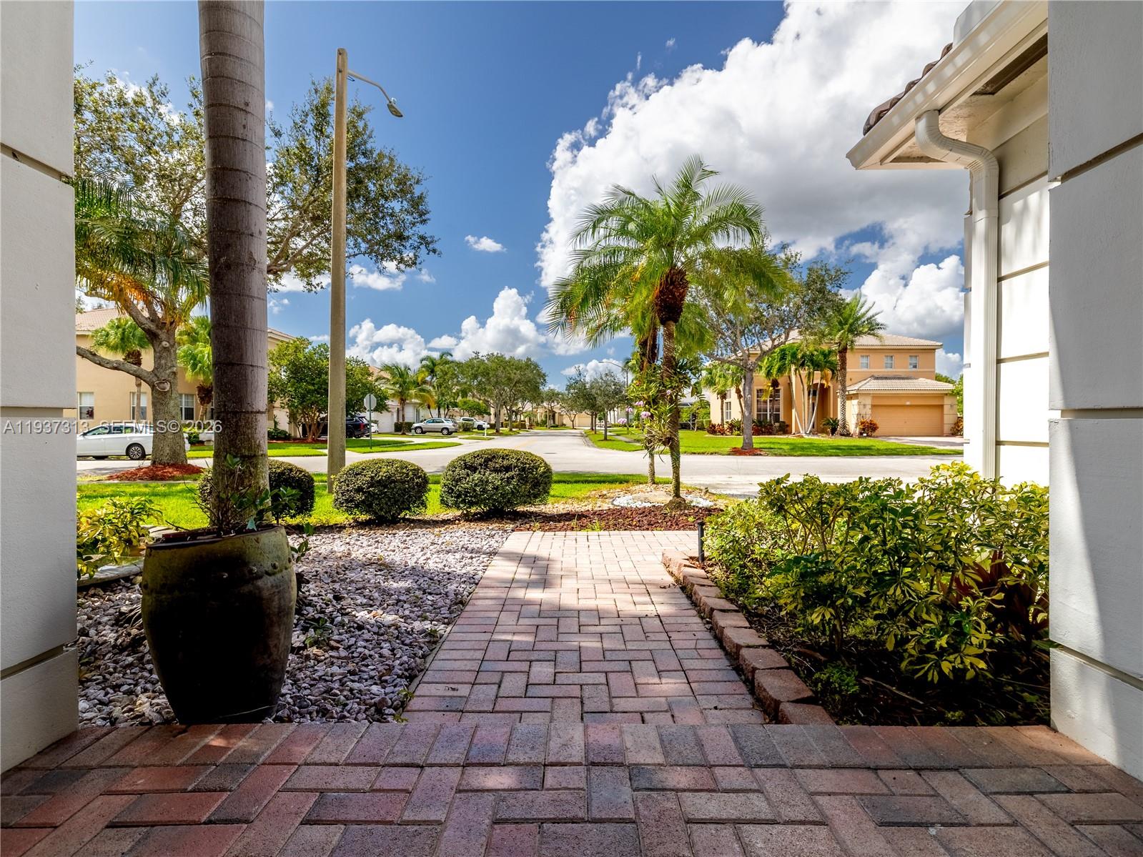 PEMBROKE ISLES IV - Residential