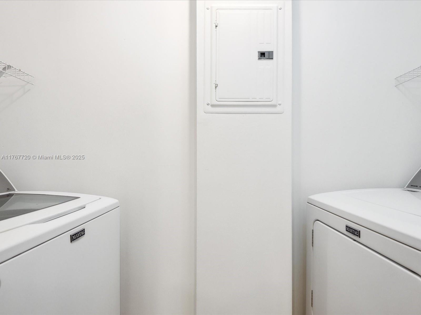 THE PORT RESIDENCES - Residential Lease