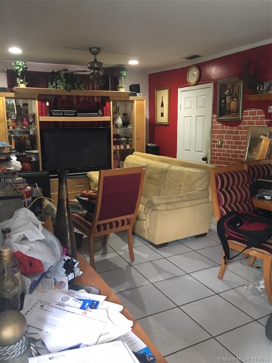 EMERALD COURT - Residential