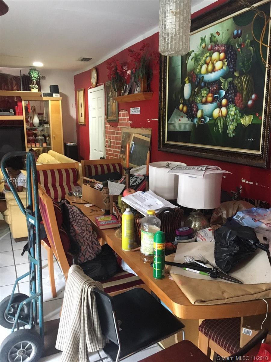 EMERALD COURT - Residential