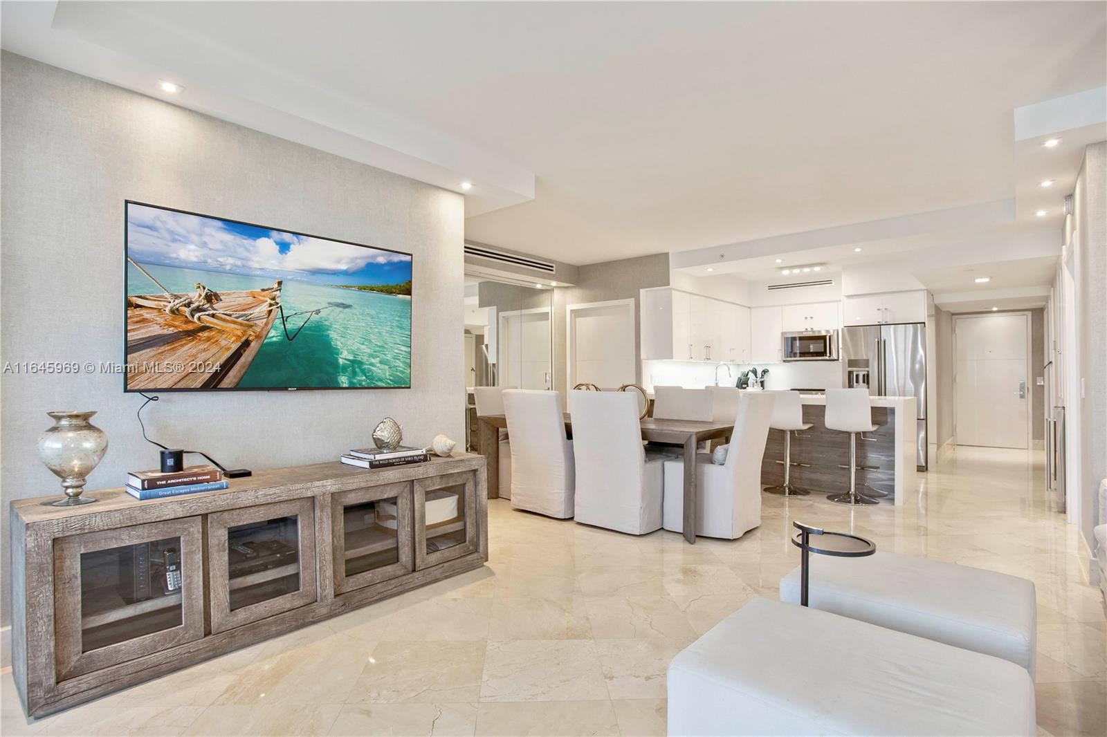 4775 Collins Ave 2108, Miami Beach, Miami-Dade County, Florida - 2 Bedrooms  
2 Bathrooms - 
