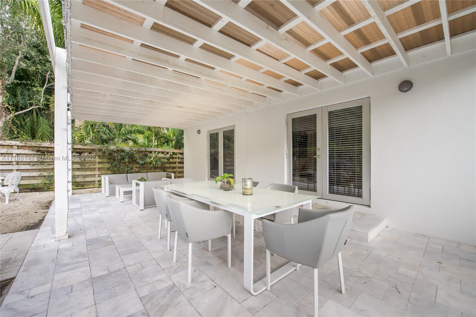 COCONUT GROVE PARK - Residential