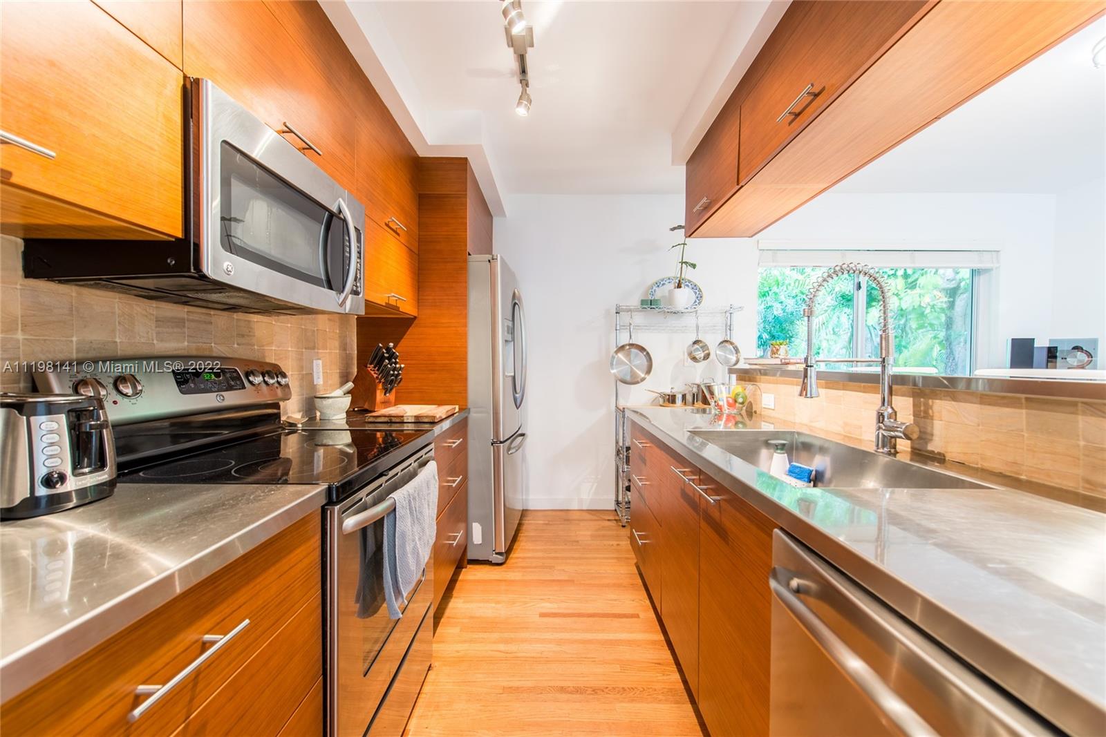 COCONUT GROVE PARK - Residential