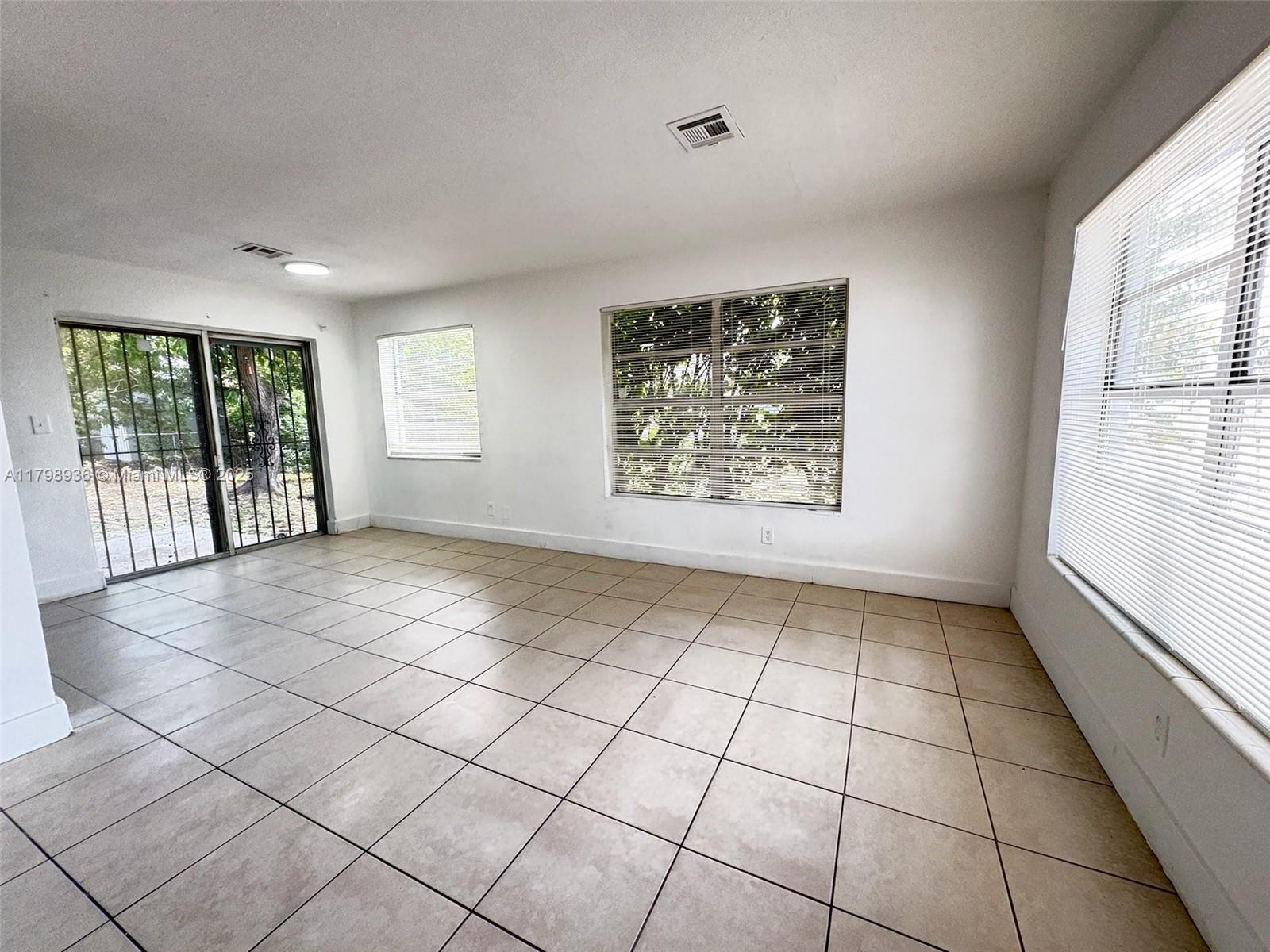3460 NW 5th St