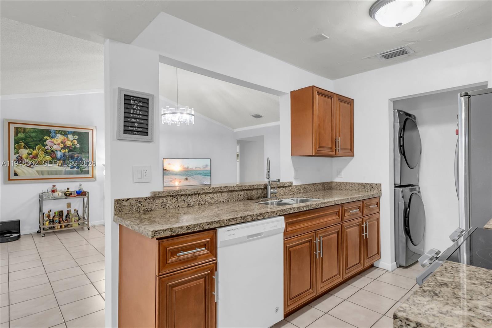 DEVON-AIRE VILLAS SEC 9 - Residential