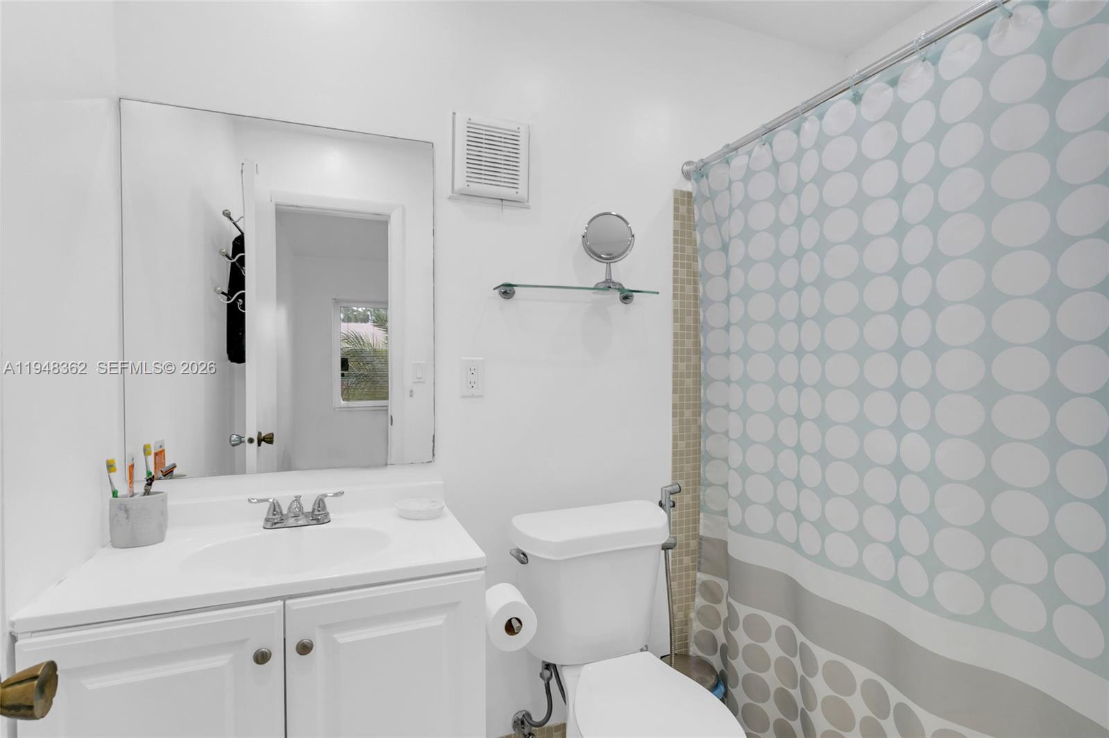 DEVON-AIRE VILLAS SEC 9 - Residential