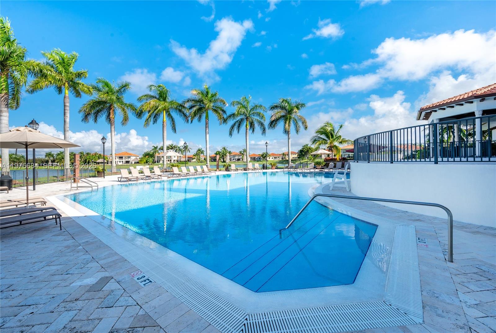 CUTLER CAY - Residential