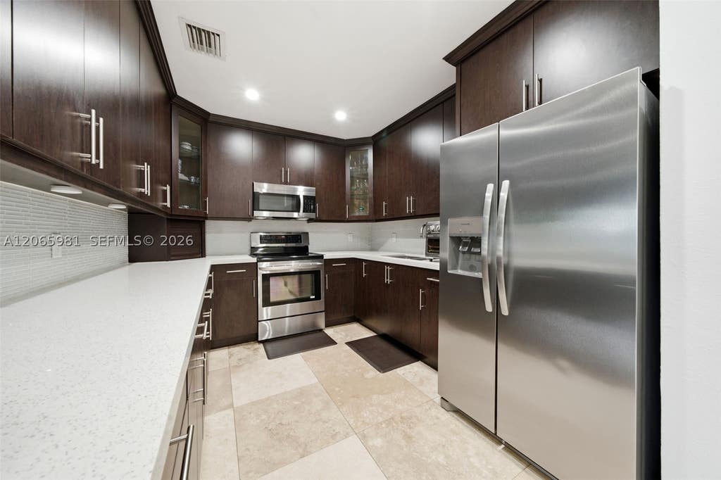 Photo of 6414 SW 7th St, Pembroke Pines, FL 33023 (MLS # A12065981)