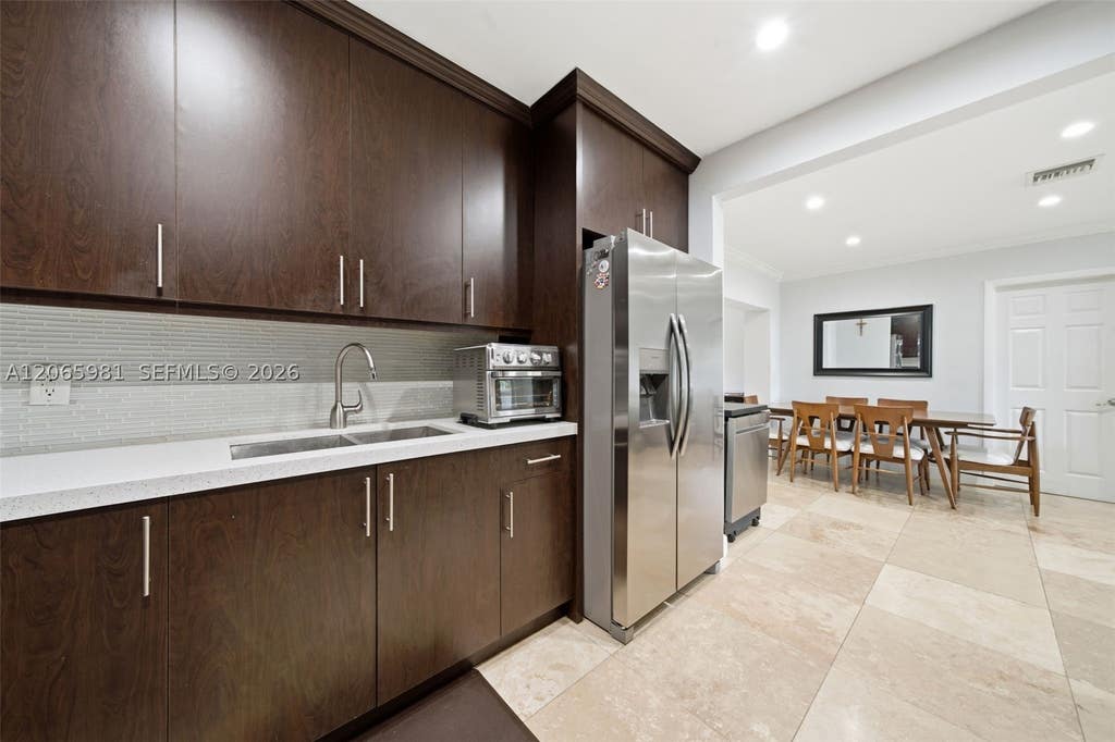 Photo of 6414 SW 7th St, Pembroke Pines, FL 33023 (MLS # A12065981)