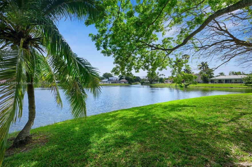 Welcome to your dream home in the heart of Coral Springs, Fl, GORGEOUS WIDE WATERVIEW, SGL FAM HOME , HUGE LOFT/ office or convertible to 4th Bedroom, located in the prestigious Lakeview Dr. This stunning home offers the perfect blend of luxury, convenience, and functionality. As you step through the front door, you're greeted by an inviting ambiance, with ample natural light illuminating the spacious living area. The open floor plan seamlessly connects the living room to the dining area and kitchen. W/3 bedrooms, 2.5 baths, including a primary ensuite. House is totally renovated, stainless steel appliances. The 2 car garage, w/ driveway for 4 cars ensures that guests always have a place to park.
Patio screened with jacuzzi, Nice garden, A-RATED SCHOOLS
SHOWINGS AFTER MONDAY SEPTEMBER 30
