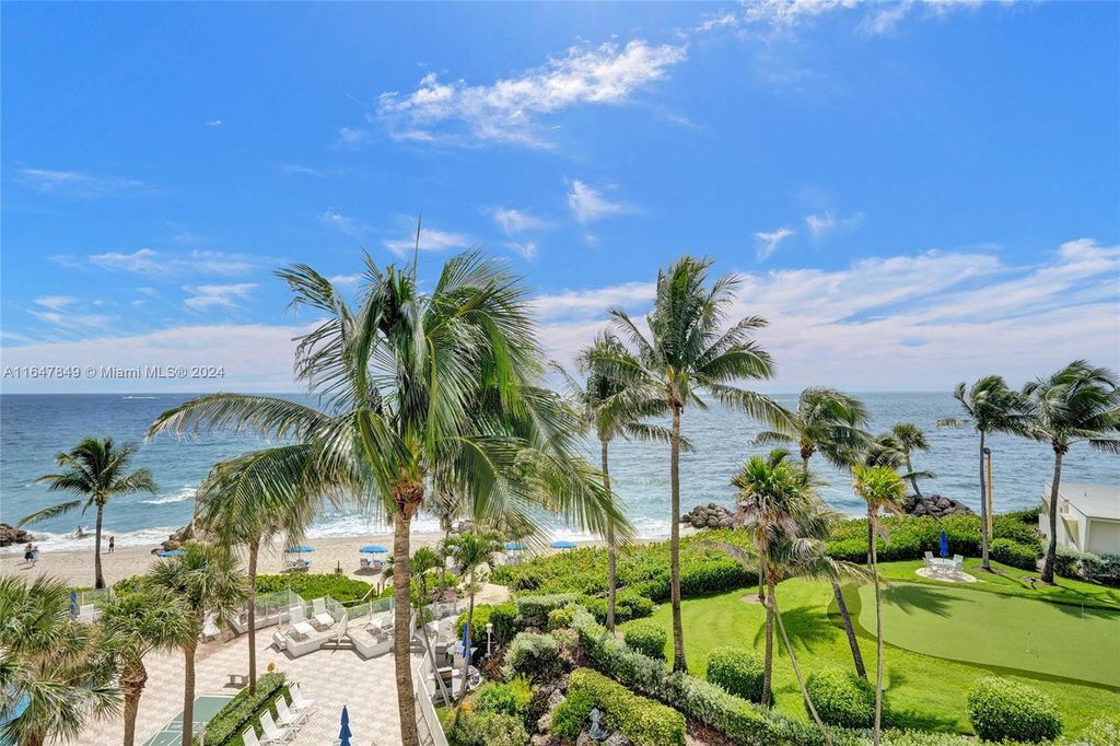 Photo of 500 SE 21st Ave #504, Deerfield Beach, FL 33441 (MLS # A11647849)