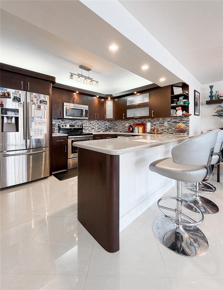 COMMODORE PLAZA CONDO - Residential Lease
