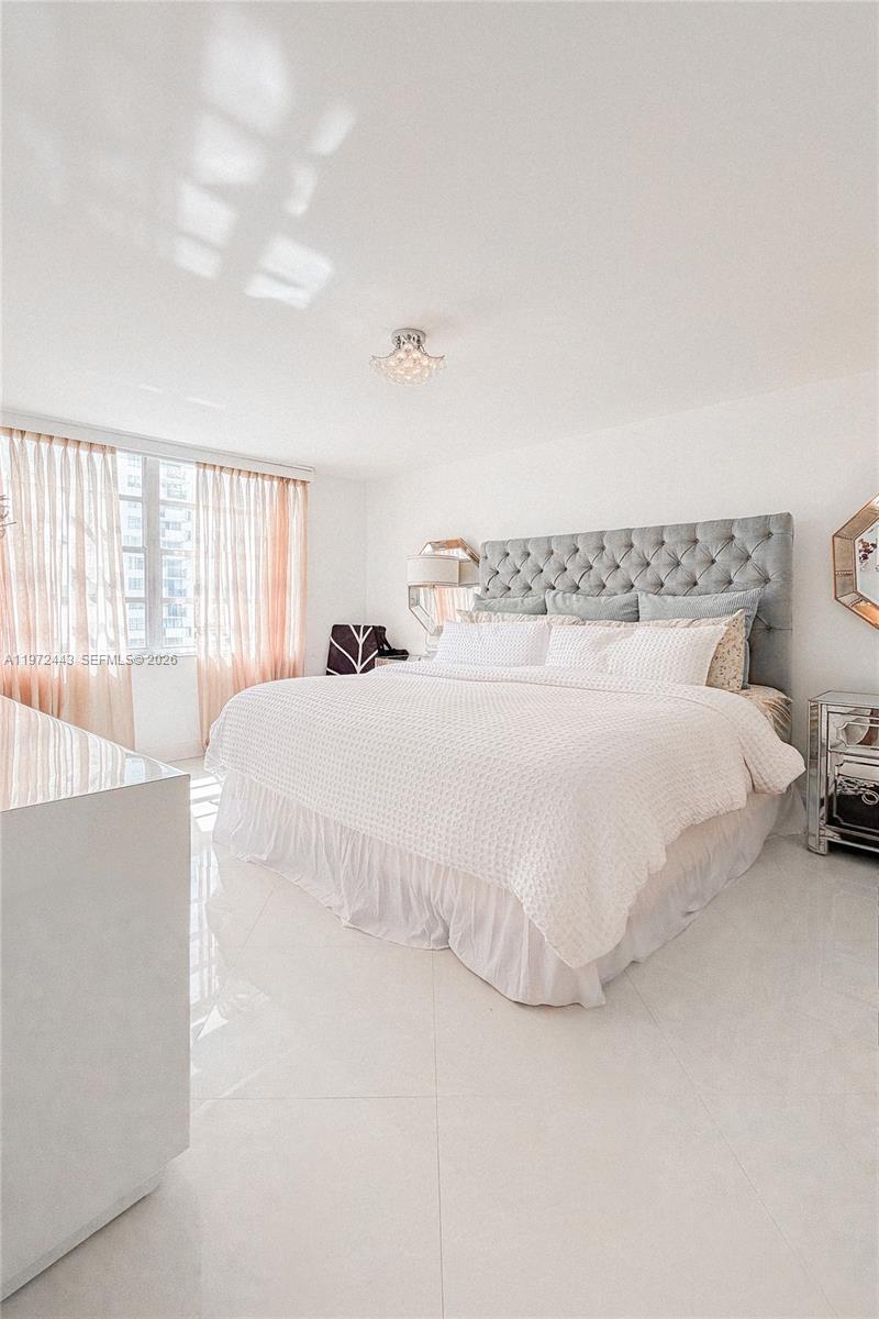 COMMODORE PLAZA CONDO - Residential Lease