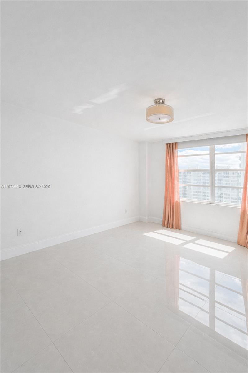 COMMODORE PLAZA CONDO - Residential Lease