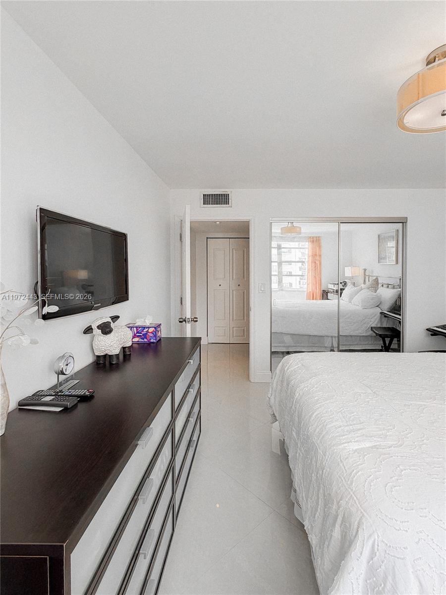COMMODORE PLAZA CONDO - Residential Lease