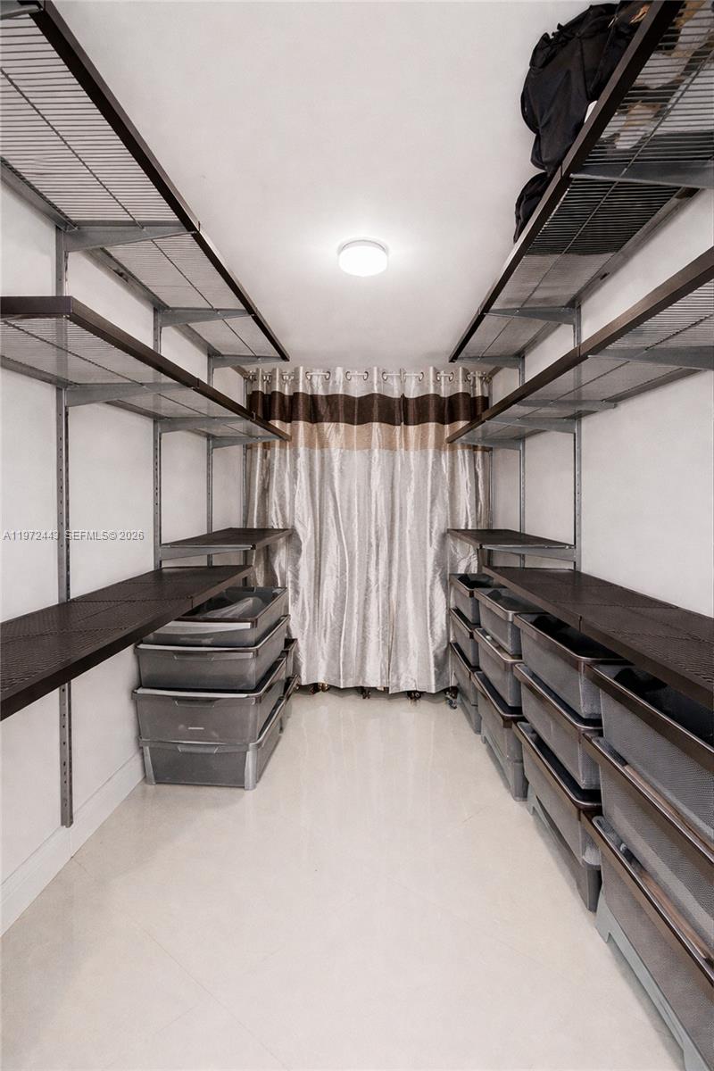 COMMODORE PLAZA CONDO - Residential Lease