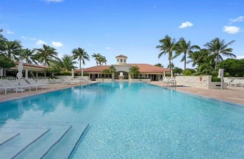 Photo of 20000 E Country Club Dr #906, Aventura, FL 33180 (MLS # A12002213)