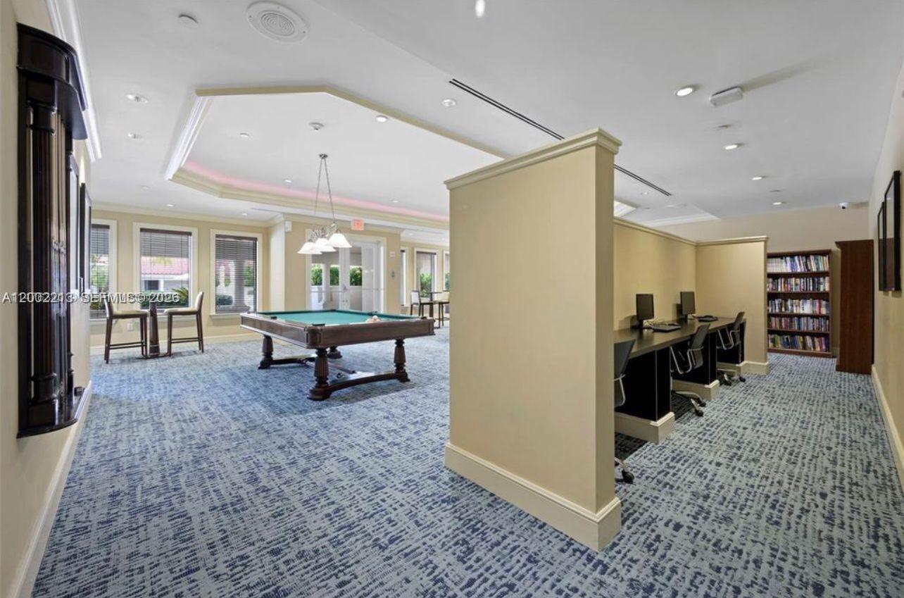 TURNBERRY VLG NO TOWER CO - Residential