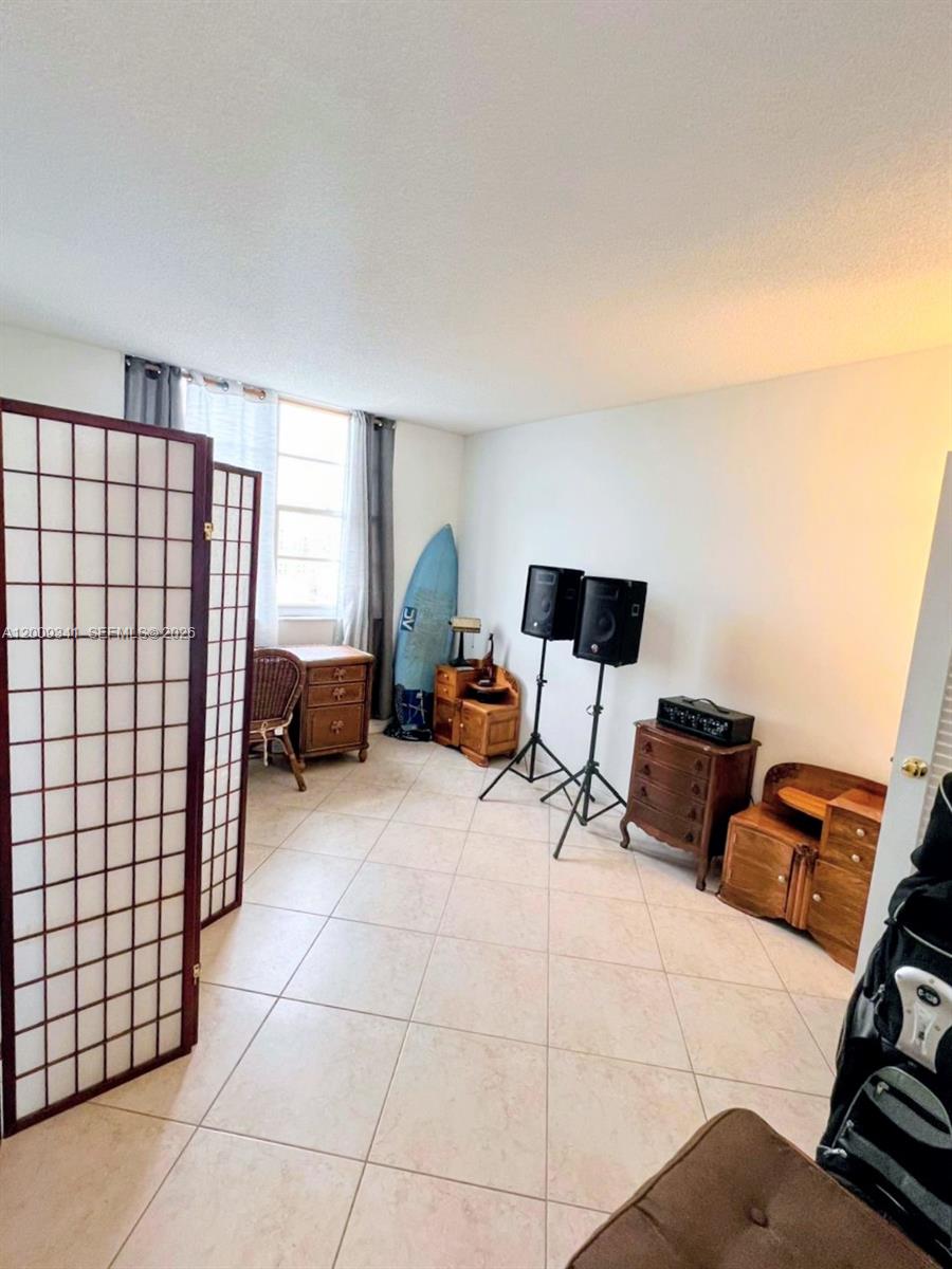 ARLEN HOUSE CONDO - Residential