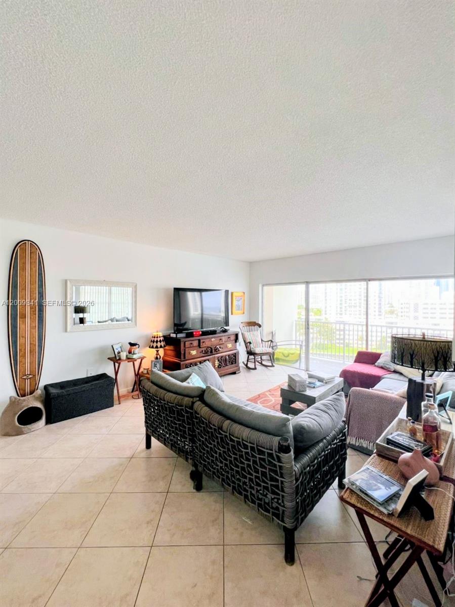 ARLEN HOUSE CONDO - Residential