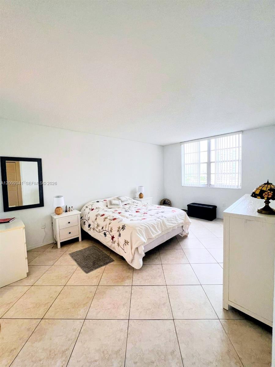 ARLEN HOUSE CONDO - Residential