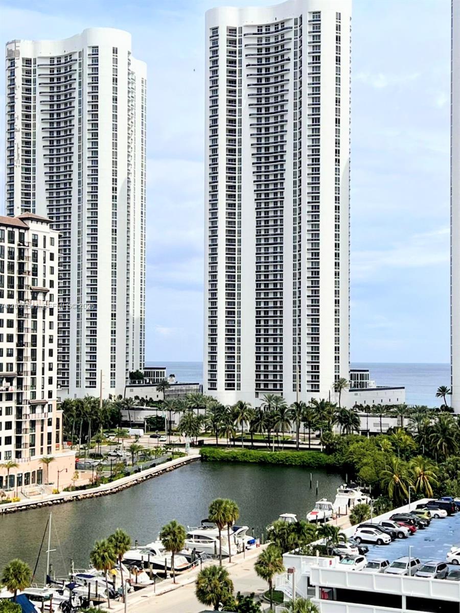 ARLEN HOUSE CONDO - Residential