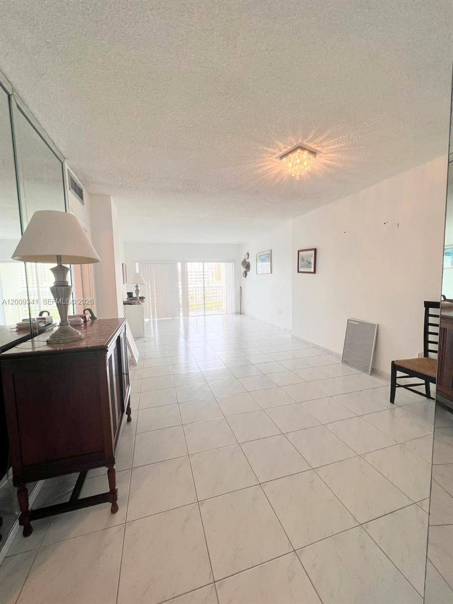 ARLEN HOUSE CONDO - Residential