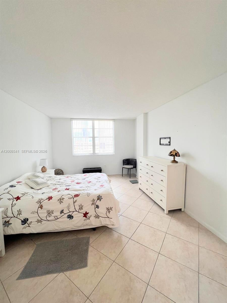 ARLEN HOUSE CONDO - Residential