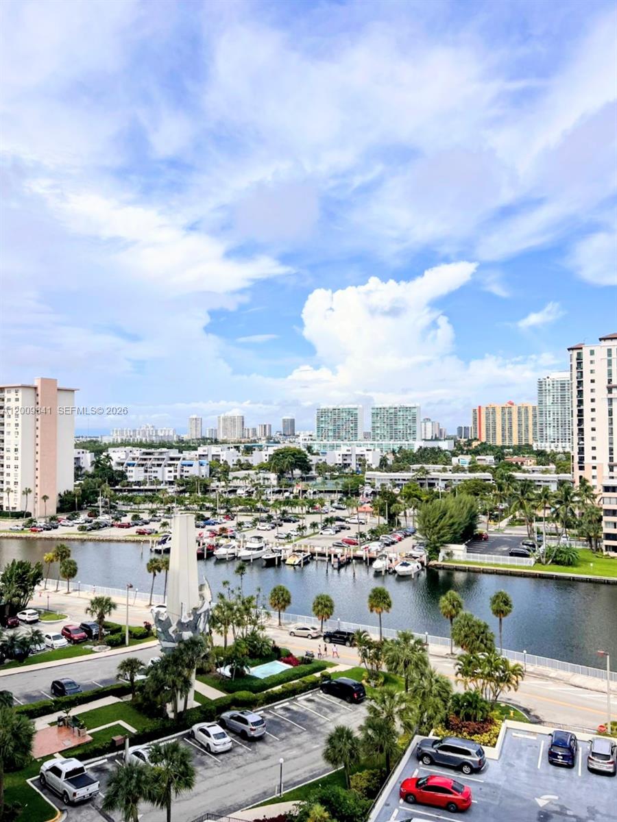 ARLEN HOUSE CONDO - Residential