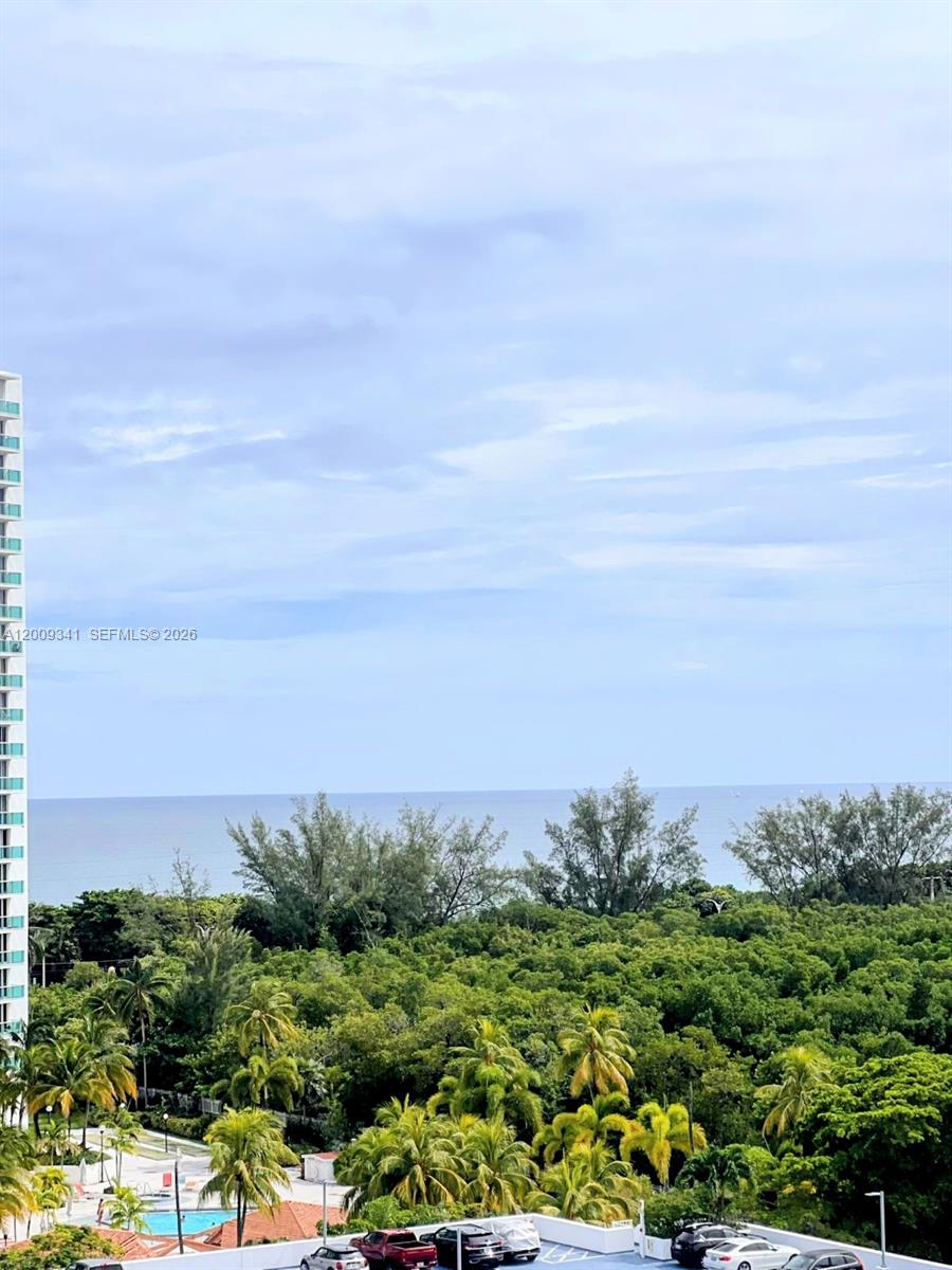 ARLEN HOUSE CONDO - Residential