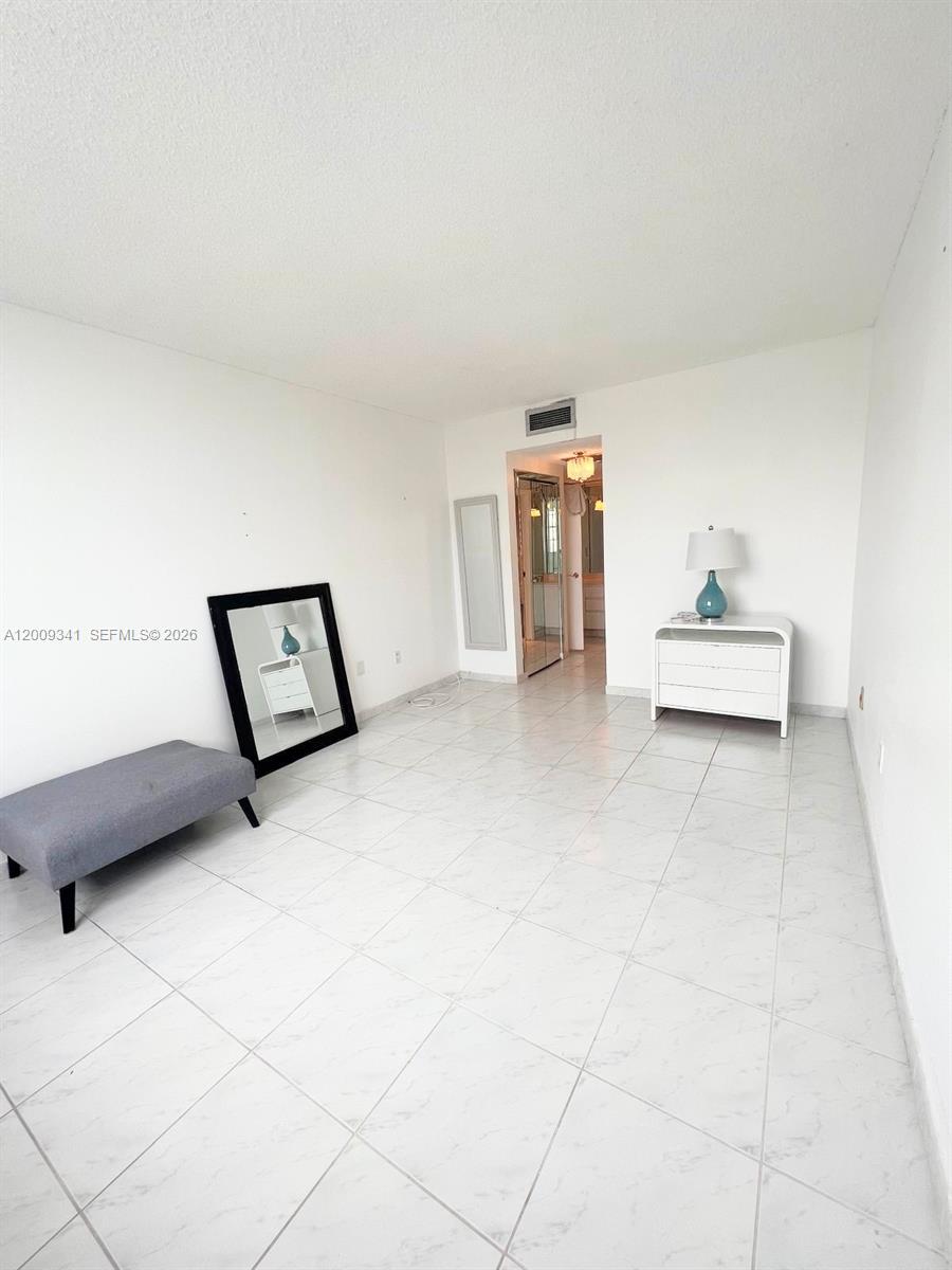 ARLEN HOUSE CONDO - Residential