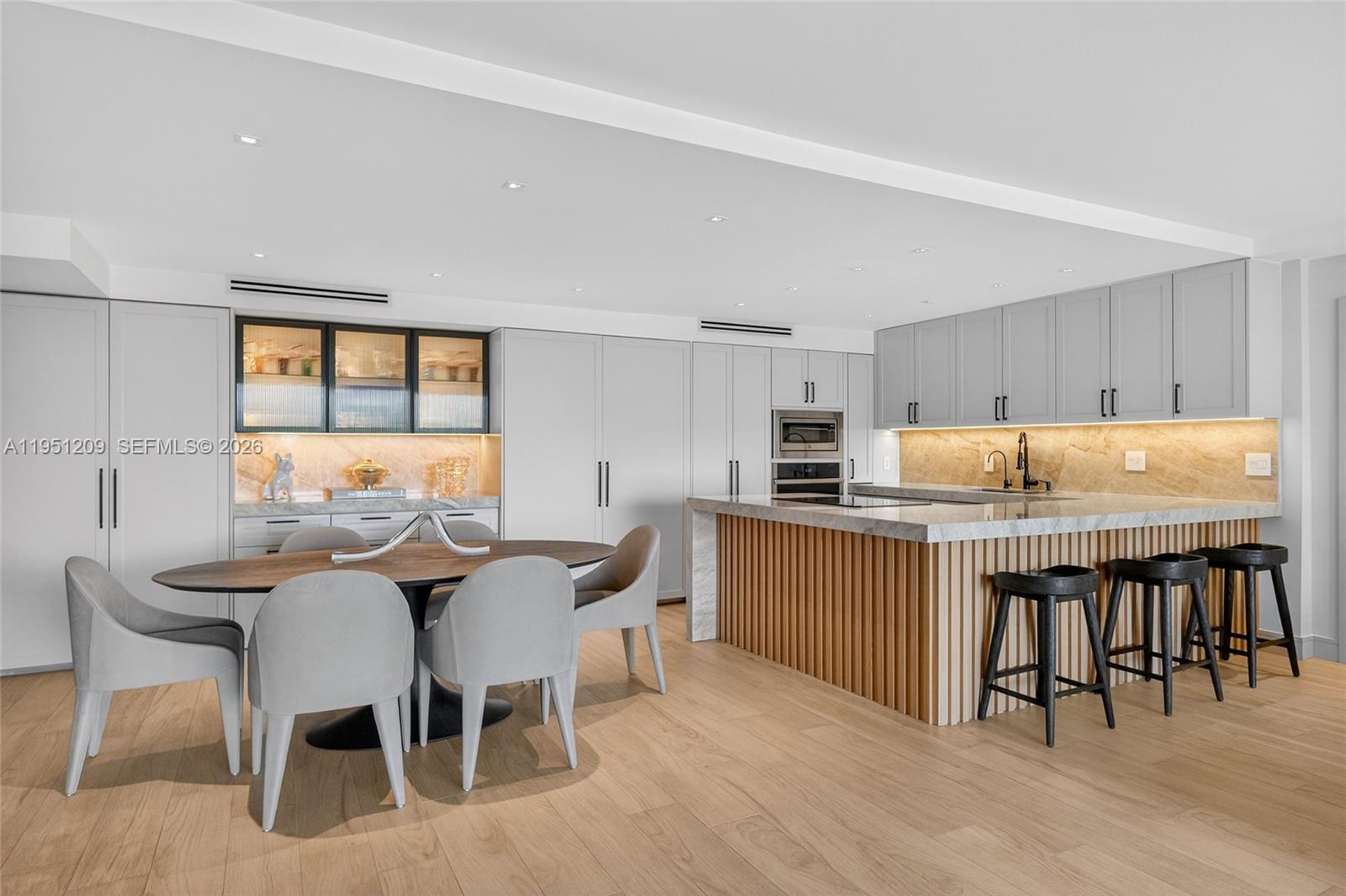 1 Grove Isle Dr A303