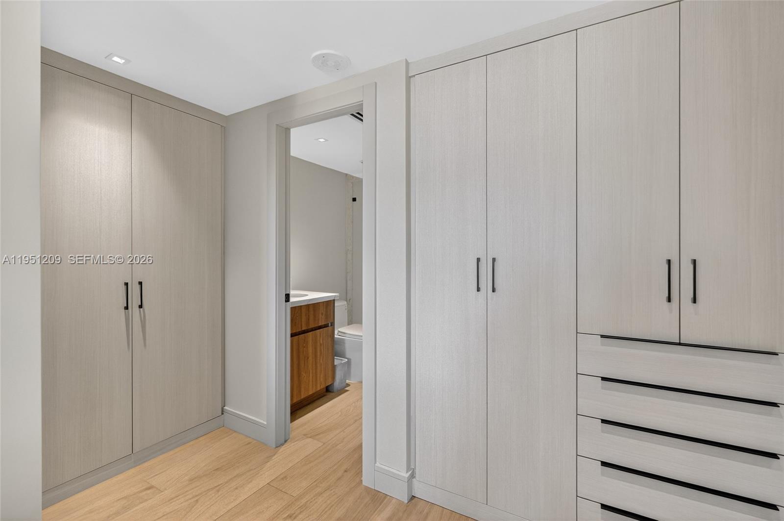 GROVE ISLE CONDO - Residential